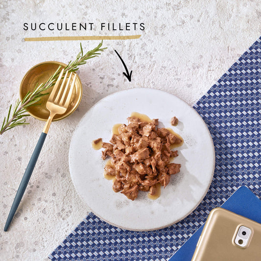 Gourmet Perle Wet Cat Food Mini Fillets with chicken in Gravy Connoisseur's Collection, 85 g x 26